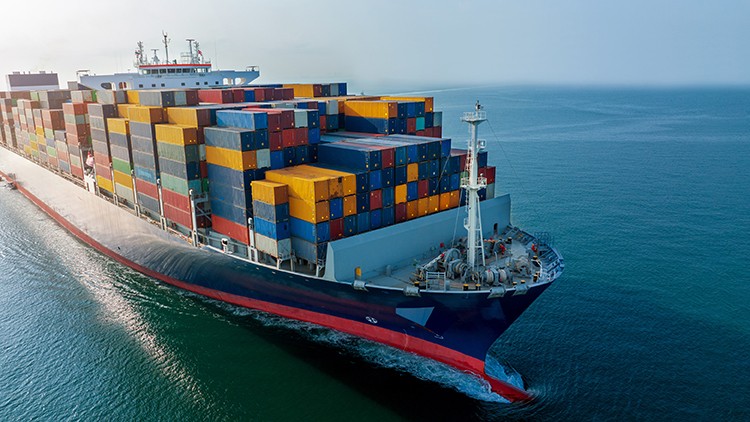 Serviços expressos de contêiner totalmente carregado (FCL) para rota transpacífica do Extremo Oriente para a América do Norte (TPEB)